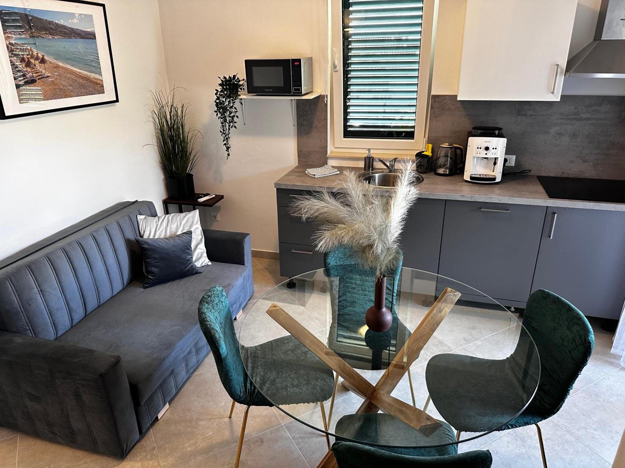 Divine Apartments باشْكا المظهر الخارجي الصورة